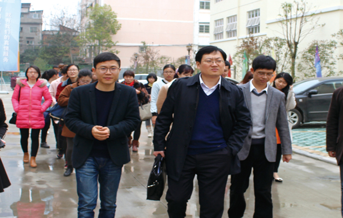 團中央全國學(xué)聯(lián)辦主任柏貞堯蒞臨基地調(diào)研指導(dǎo)